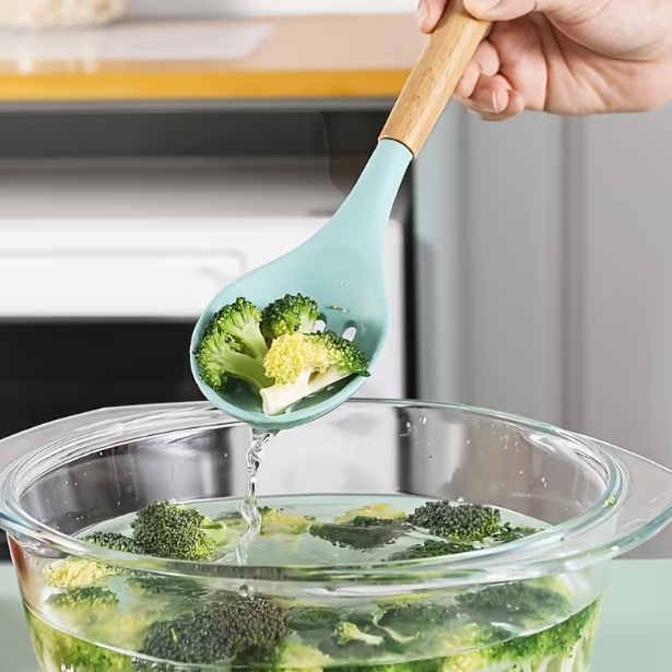 5PCS Non-Stick Silicone Spatula Set with Wooden Handles - Heat Resistant Kitchen Utensils (230°C)