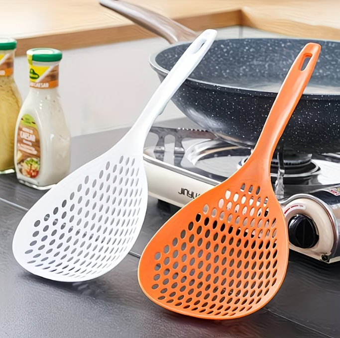 Household Noodle Scoop, Large Strainer Spoon for Noodles, Dumplings, and Wontons