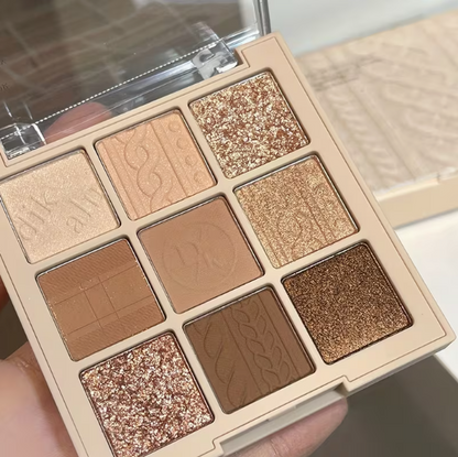 9 Color Eyeshadow Palette Matte & Shimmer Glitter - Long Lasting Highly Pigmented Eye Makeup Kit